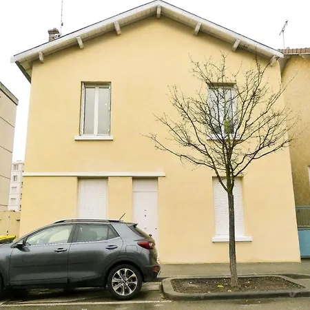 Blue Rent Apartment Bron Exterior photo